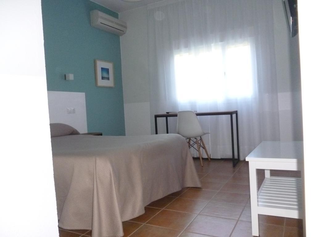 Hostal Las Cumbres كونيل ذي لا فرونتيرا المظهر الخارجي الصورة