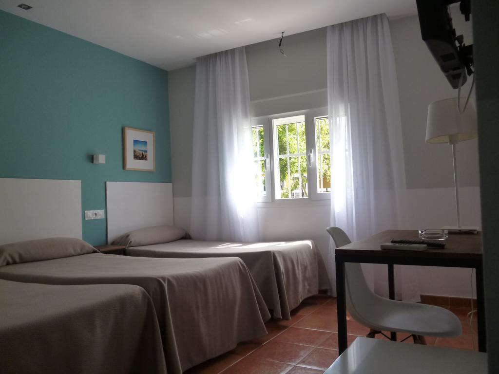 Hostal Las Cumbres كونيل ذي لا فرونتيرا المظهر الخارجي الصورة