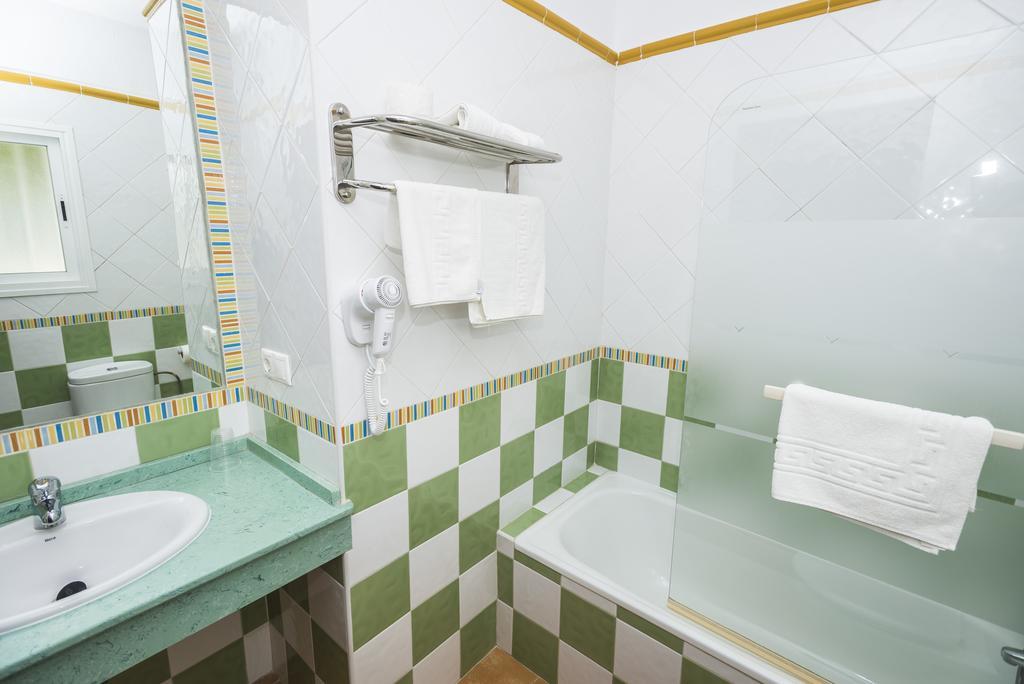 Hostal Las Cumbres كونيل ذي لا فرونتيرا المظهر الخارجي الصورة