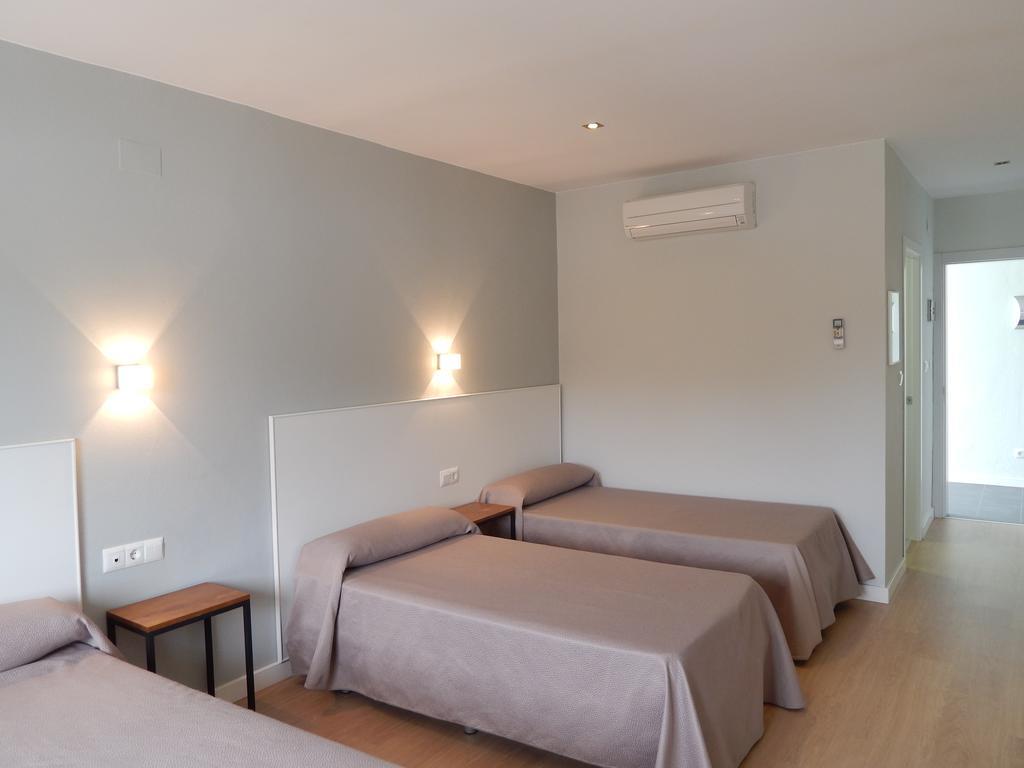 Hostal Las Cumbres كونيل ذي لا فرونتيرا الغرفة الصورة