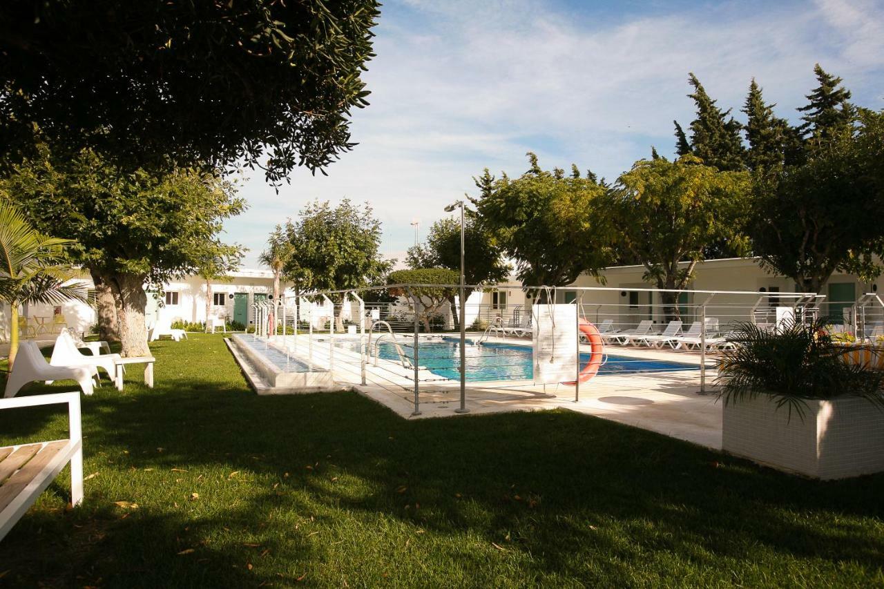 Hostal Las Cumbres كونيل ذي لا فرونتيرا المظهر الخارجي الصورة